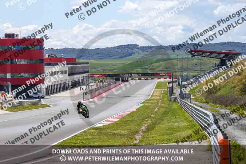 cadwell no limits trackday;cadwell park;cadwell park photographs;cadwell trackday photographs;enduro digital images;event digital images;eventdigitalimages;navarra;no limits trackdays;peter wileman photography;racing digital images;trackday digital images;trackday photos
